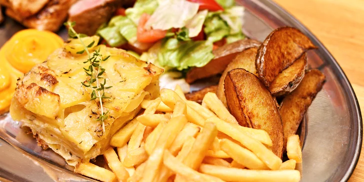 K masu dostanete i 3 steakové dipy a vyberete si 2 přílohy.