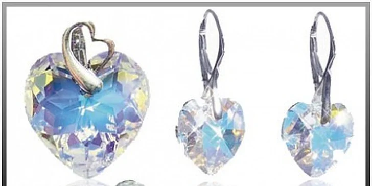 395 Kč za hodnotný stříbrný set Swarovski srdíčka v původní hodnotě 789 Kč