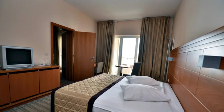 4* dovolená na chorvatském ostrově Pag: all inclusive i bazény, 2 děti zdarma