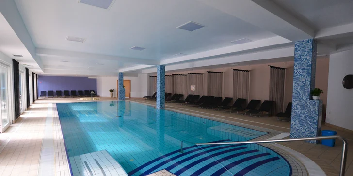4* dovolená na chorvatském ostrově Pag: all inclusive i bazény, 2 děti zdarma