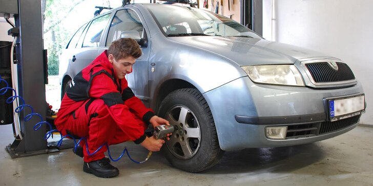 Připravte auto na zimu: přezouvání pneumatik i s vyvážením