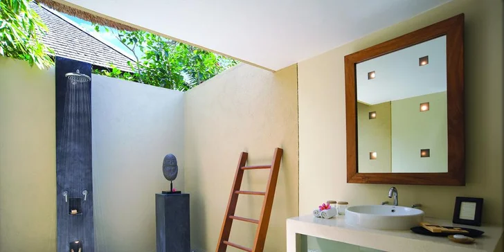 Perfektní odpočinek v 4* resortu na Lomboku: 6–12 nocí s polopenzí, lázně