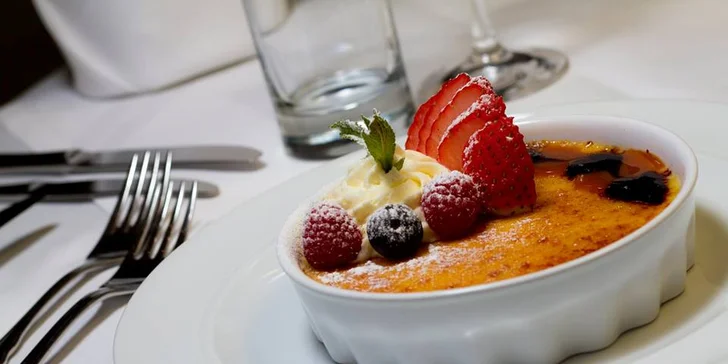 4* zámecký hotel v rakouském lázeňském Badenu s neomezeným wellness