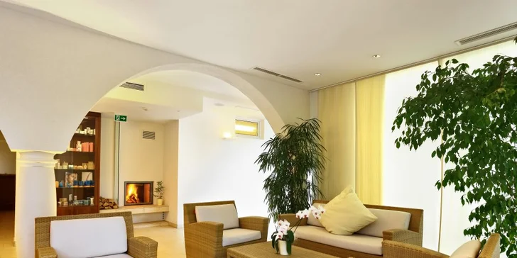 4* zámecký hotel v rakouském lázeňském Badenu s neomezeným wellness