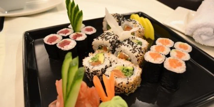 349 Kč za japonský sushi set PRO DVA v Cafe Sushi Restaurantu Meduse. Polévky misoshiru, maki sushi menu s 20 kousky a kokosový dezert se slevou 58 %