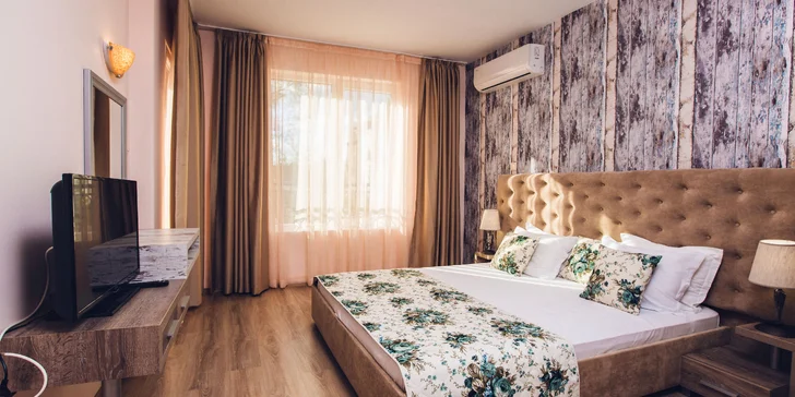 4* pobyt pro páry i rodiny na Slunečném pobřeží: ubytování až na 7 nocí, venkovní bazén a all inclusive program
