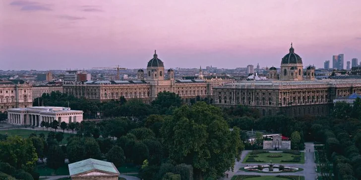 V centru města vás okouzlí celá řada historických budov, ale také příjemné kavárničky. 