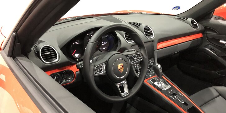 20–60 min. řízení nového kabrioletu Porsche 718 s výkonem 380 koní