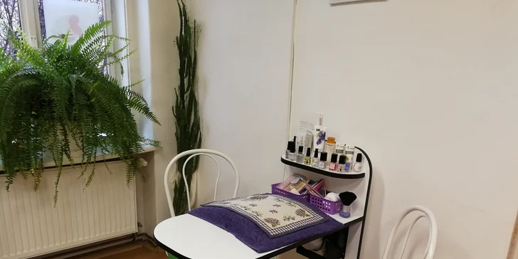 Proměna, s níž rozkvetete: beauty balíček s kosmetikou i foukanou