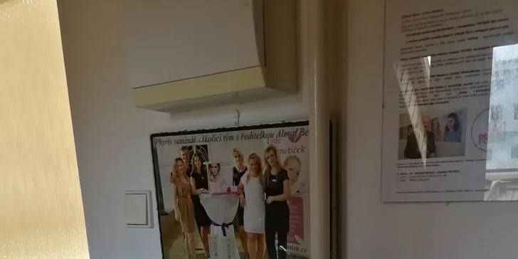 Proměna, s níž rozkvetete: beauty balíček s kosmetikou i foukanou