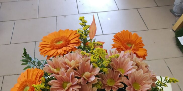 Vykouzlete ženě úsměv: vouchery na květinové vazby podle vašeho přání