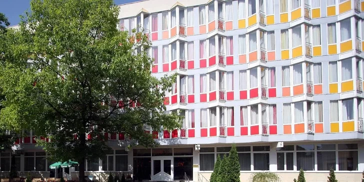 Léto v Maďarsku u největšího komplexu termálů v Evropě s polopenzí