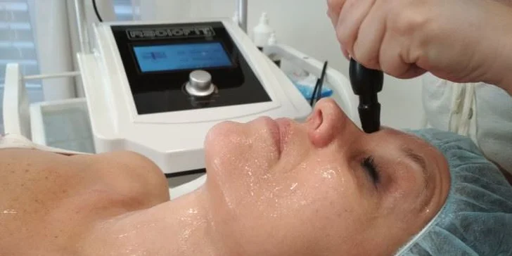Sestavte si svůj balíček krásy: čištění pleti, trvalá na řasy, depilace i radiofit
