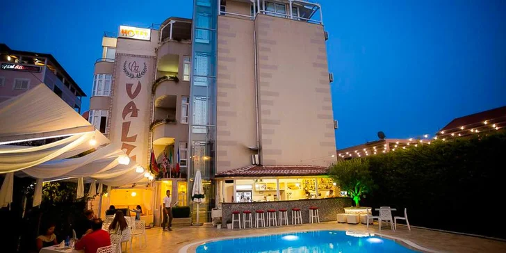 Albánie pro celou rodinu: pobyt v 4* hotelu se snídaní či polopenzí