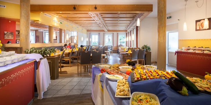 Hotel je rozdělený do tří budov: Alpenhof, Figol and Jenshof. V těch je k dispozici několik druhů pokojů pro vaši skvělou dovolenou. 