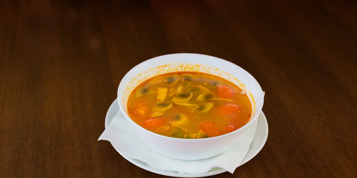 Red nebo Green curry s lilkem a kokosovým mlékem i thajskou polévkou