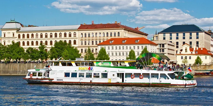 Velikonoce na Vltavě: vyhlídková plavba s živou hudbou a 4chodové menu