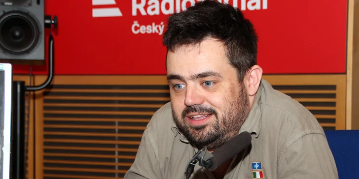 Ježíškova vnoučata staví výtah pro seniory: setkání se známými osobnostmi