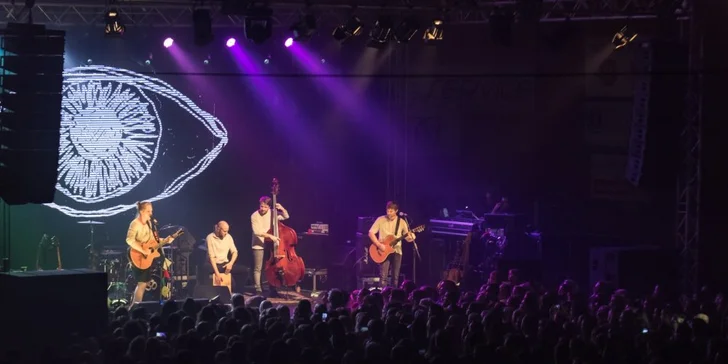Ježíškova vnoučata staví výtah pro seniory: 2 lístky na koncert Tomáše Kluse