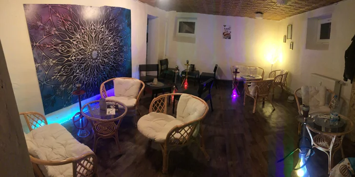 Příjemné odpoledne pro dva: vodní dýmka a čaj nebo drink podle výběru