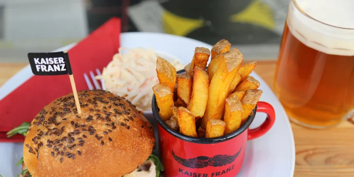 Burgerové menu s hovězím masem nebo kozím sýrem na Vinohradech