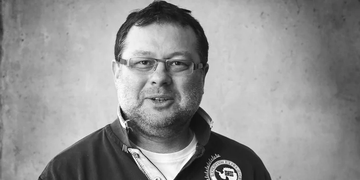 Ježíškova vnoučata staví výtah pro seniory: setkání se známými osobnostmi