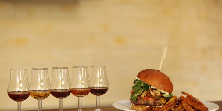 Dokonalý požitek: degustace 5 vzorků rumu a šťavnatý burger s hranolky
