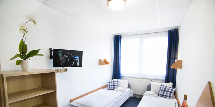 Zabydlíte se v pokojích s televizí s Wi-Fi připojením.