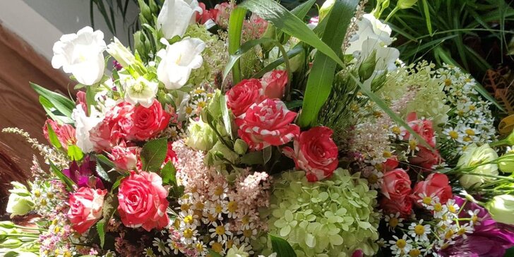 Květinová vazba dle vašeho výběru: udělejte někomu radost nádhernou kyticí