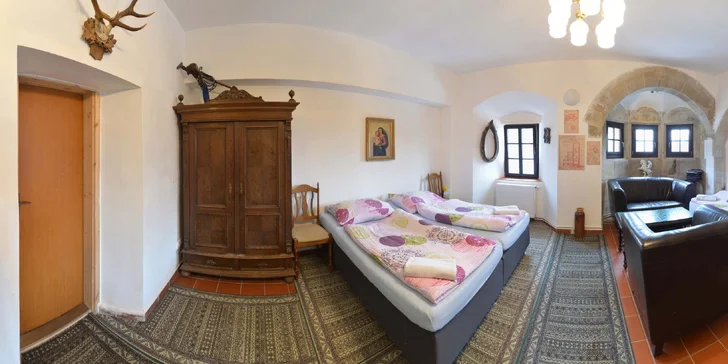Dovolená s výhledem: lesní hotel nad Libercem s rozhlednou a polopenze