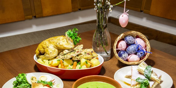 4chodové velikonoční menu pro pár: hráškový krém, jarní kuřátko i dezert