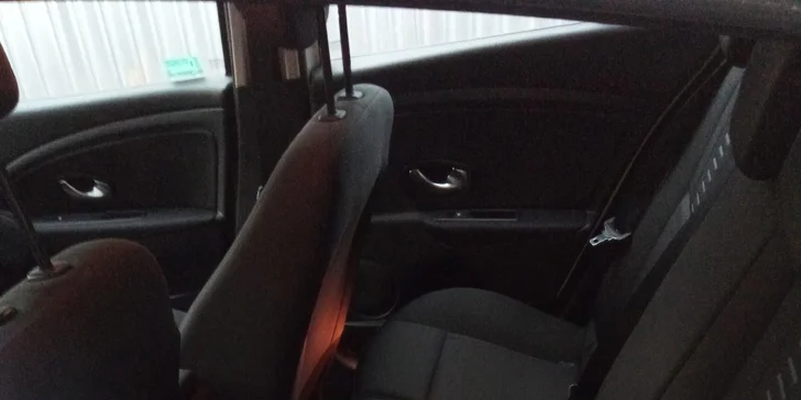Důkladná péče o vaše auto: čištění sedadel i celého interiéru