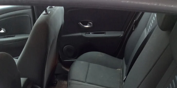 Důkladná péče o vaše auto: čištění sedadel i celého interiéru