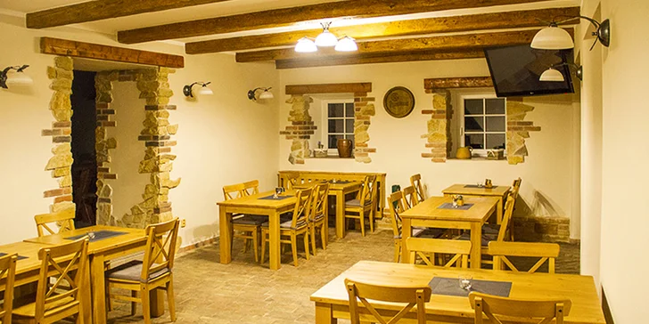 Naducaná nálož: burger s hranolky a domácí tatarkou pro jednoho i pro dva
