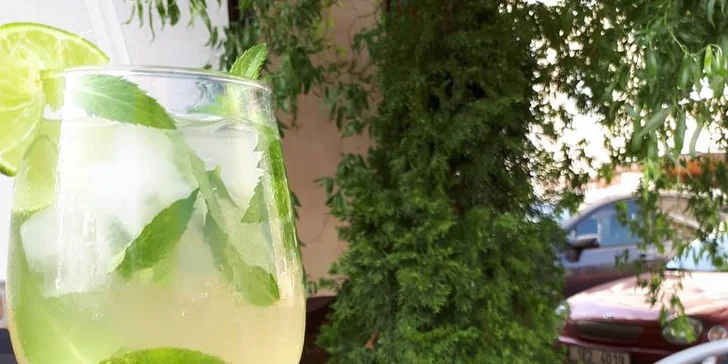 Míchaný koktejl podle výběru pro 1 i 2 os.: Piña colada, Aperol spritz i Tequila
