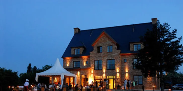 Relax ve 4* hotelu v Kolíně se snídaní, večeří a rozhlednou