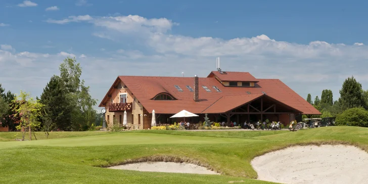 Odpočinek v golfovém resortu u Pardubic s privátní vířivkou a polopenzí