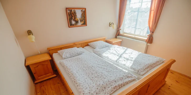 Zabydlíte se dle momentální kapacity v pokoji Standard nebo Mezonet (dvoupodlažní pokoj).