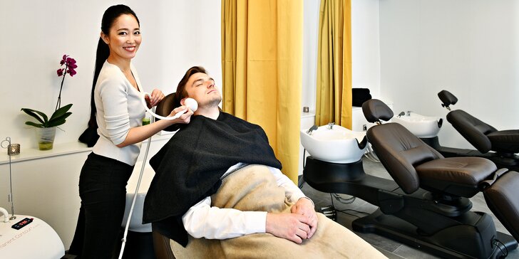 Japonská masáž hlavy s parafínovým zábalem nebo bylinnými razítky