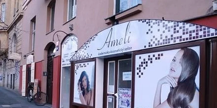349 Kč za nové nehty potažené gelem nebo akrylem s Francií v hodnotě 750Kč