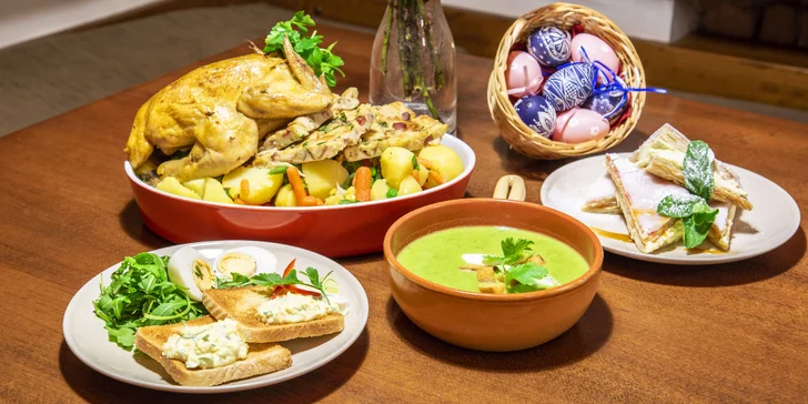 4chodové velikonoční menu pro pár: hráškový krém, jarní kuřátko i dezert