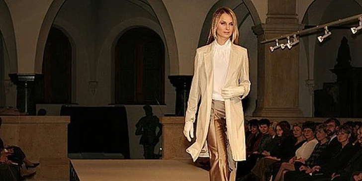 3300 Kč za kurz vizáže, image poradenství a modelingu s fototestem