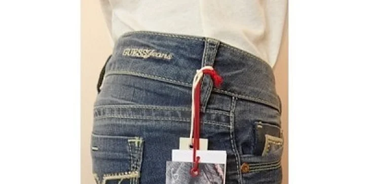 930 Kč za dámské rifle GUESS Jeans Daredevil v původní hodnotě 1250 Kč