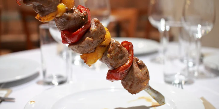 Degustační menu s masem churrasco grilovaným na jehle pro 2 až 4 osoby