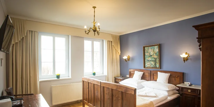 Romantika přímo pod Bojnickým zámkem: vinařský hotel, relax i jídlo pro 2