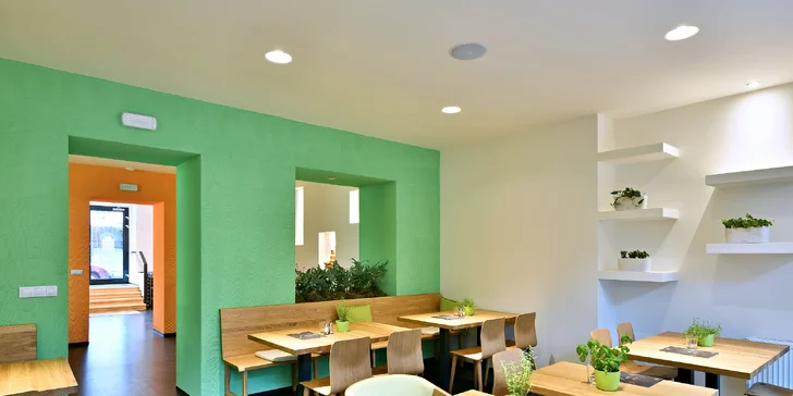 Menu v restauraci Prašád: polévka i vege špíz s batátovým pyré a dortík