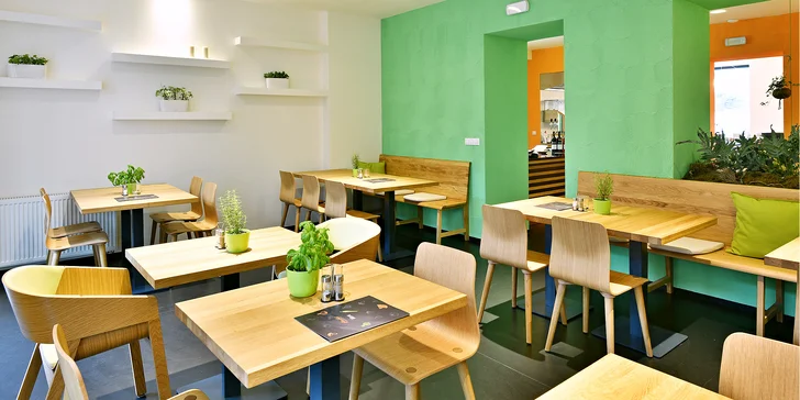 Menu v restauraci Prašád: polévka i seitan s šípkovou omáčkou a dezert