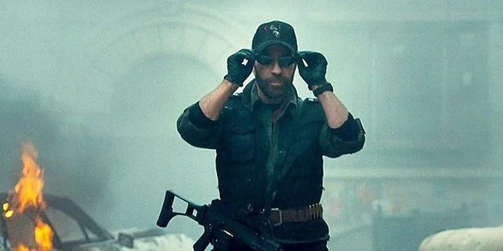 Dva lístky na akční film Expendables Postradatelní 2