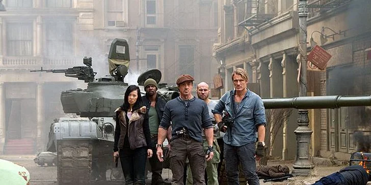 Dva lístky na akční film Expendables Postradatelní 2