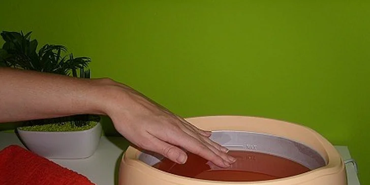 55 Kč za parafínový zábal rukou s esenciálními oleji z pomeranče